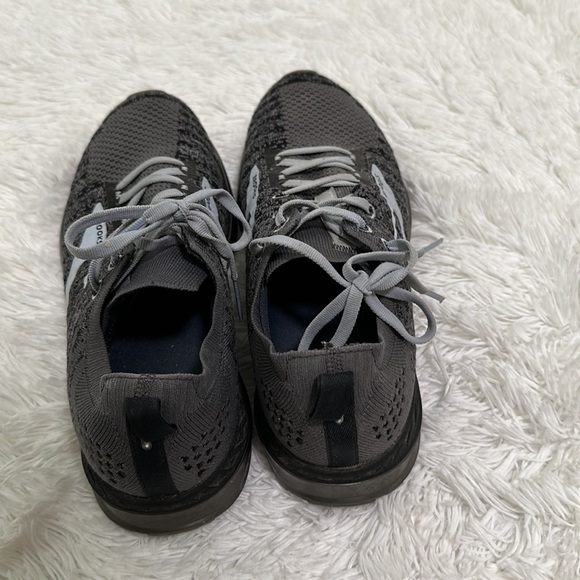 🐨 Brooks Running Shoes - Picture 3 of 5